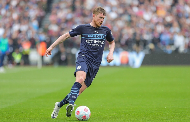 替补球员关键铲断破坏对手攻势