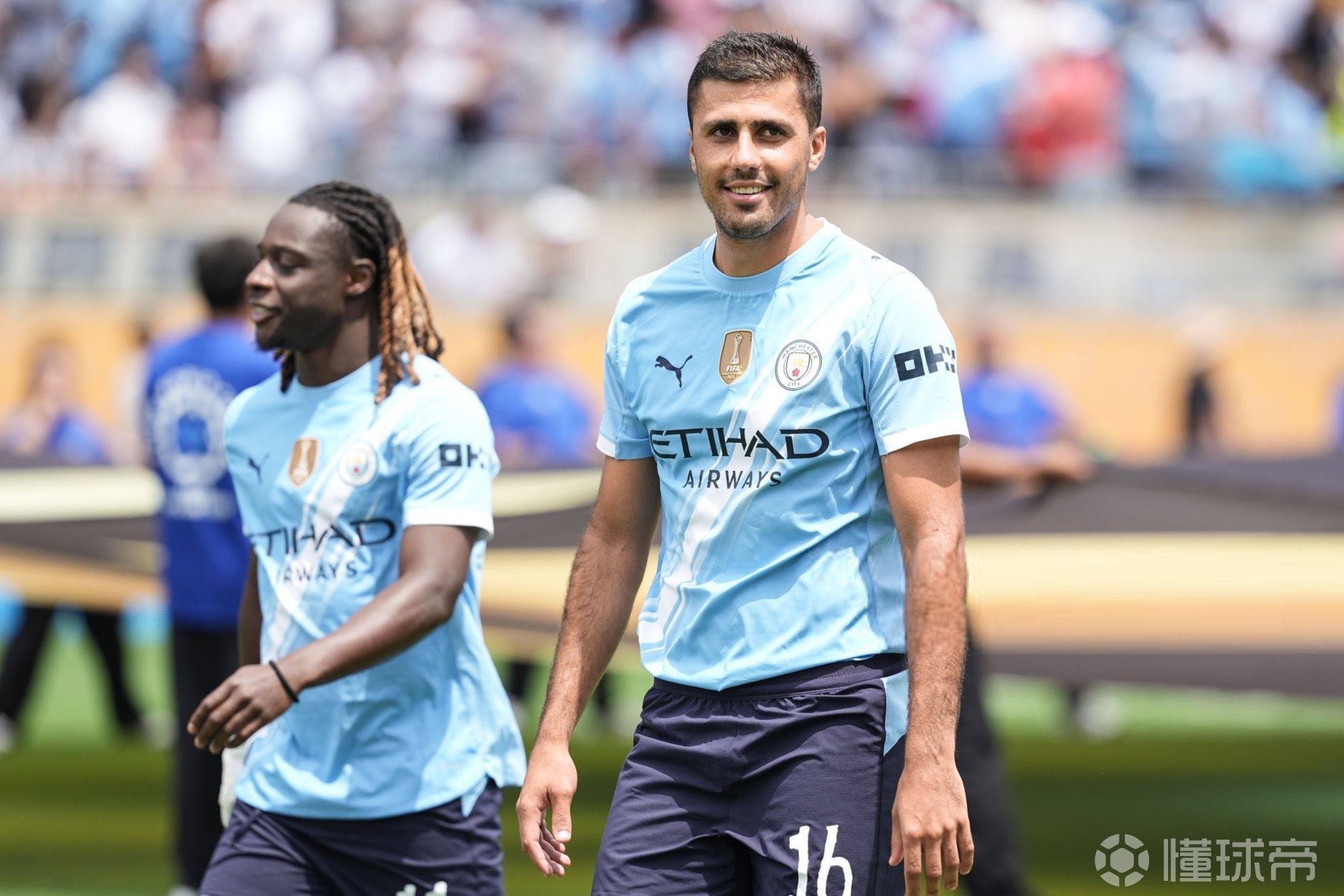 斯洛特：我不担心帅位且得到高层很多支持；失误是团队的问题