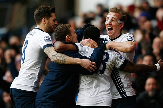 欧冠淘汰赛前瞻：巴萨主场迎战曼联,