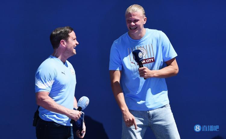 惨败国安后亚泰球员贺一然被自家球迷辱骂，他做出手势回击