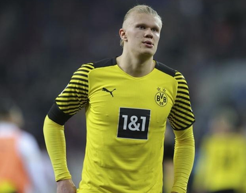 萨里：淘汰AC米兰意义重大，我们将带着斗志继续前行