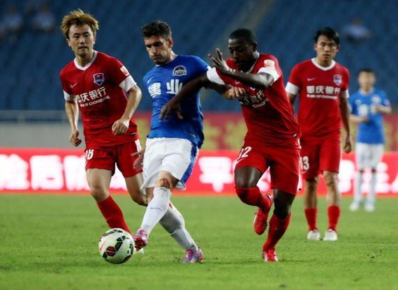 14场0球！全队最低分！皇马1.5亿巨星已59天没进球 向对手竖3手指