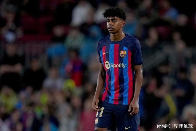 前同事：阿莫林对人要求很严格，但他充满同理心和热情