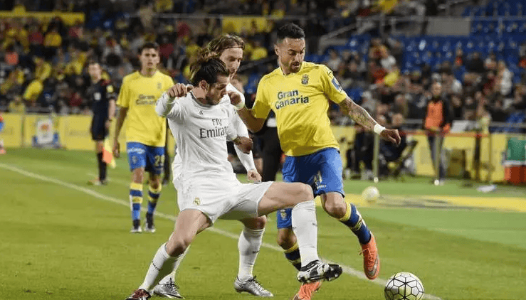 ESPN：曼联重点关注边翼卫引援，并且有7名中场目标