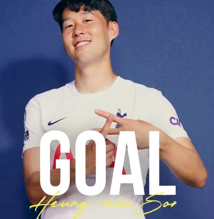 詹姆斯谈加冕庆祝：这辈子第一次这么张扬，今天需要这个时刻